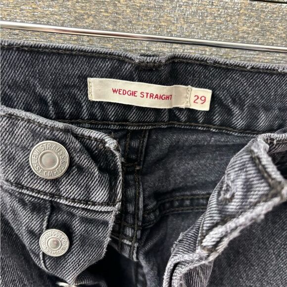 Levi's size 29 wedgie straight dark wash button fly jeans size 29 distressed - Picture 5 of 6